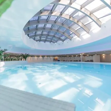 Hanza Tower Deluxe Sauna & Jacusi & Pool * Szczecin