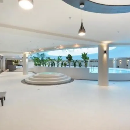 Hanza Tower Deluxe Sauna & Jacusi & Pool *